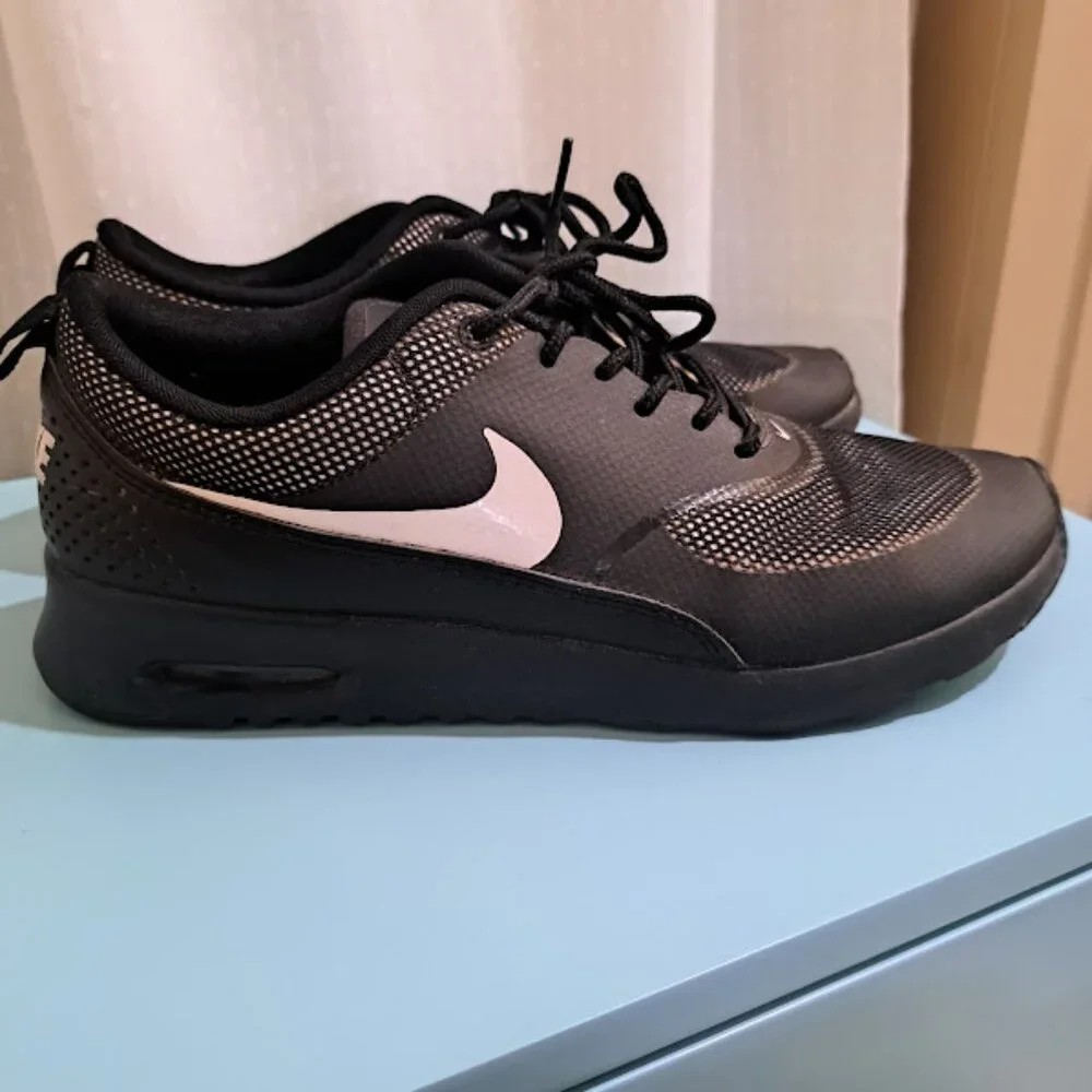 Womens‎ Nike Air Max Thea black running shoes size 8.5